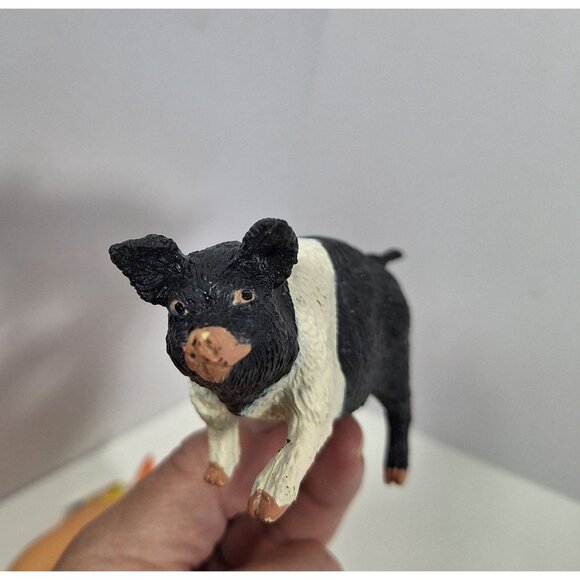 Safari Ltd Pig Figures 2 1998 Piglets Boar 2001 Black White 1991 Farm Lot - Picture 5 of 12